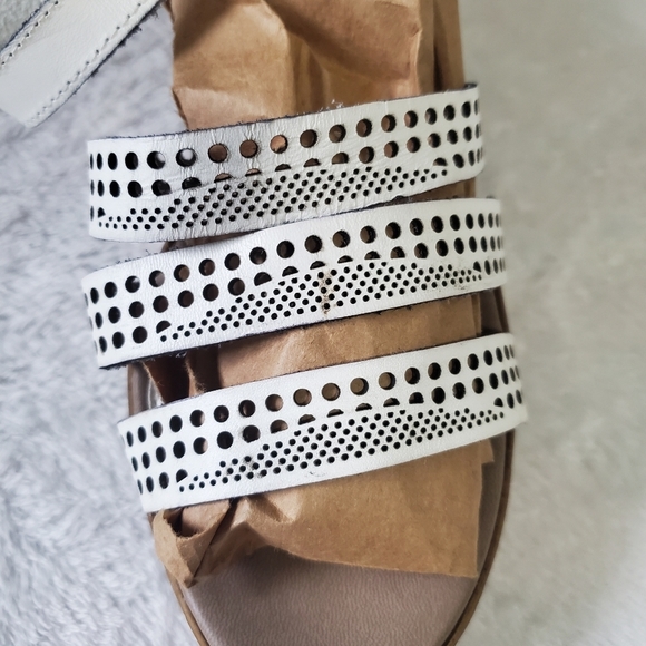 Italian Leather Wedge Sandals - Picture 10 of 11